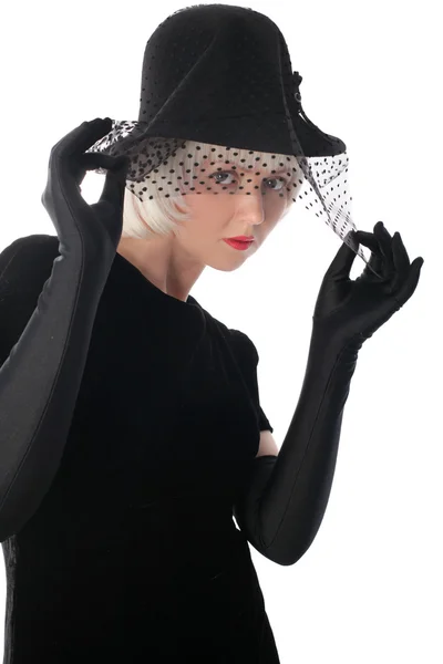 素敵な女性のベールを隠す帽子 — ストック写真