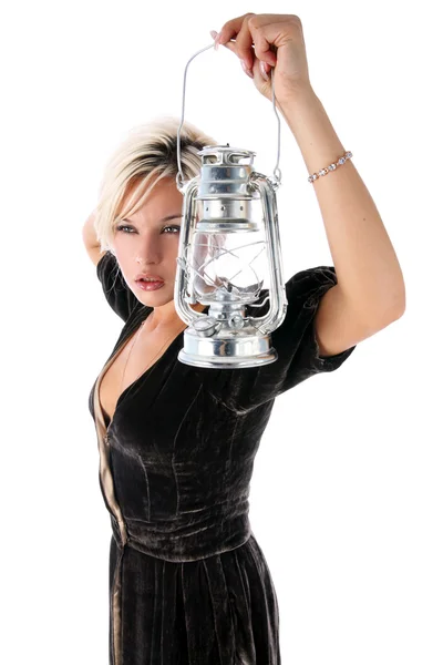Dívka s vintage olejová lampa — Stock fotografie