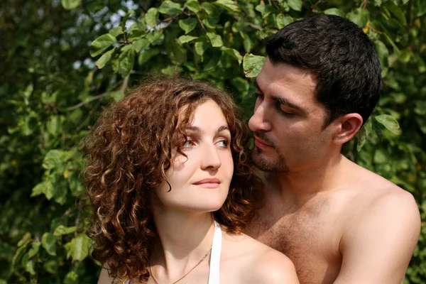 Romantic couple outdoors — Stock Photo, Image