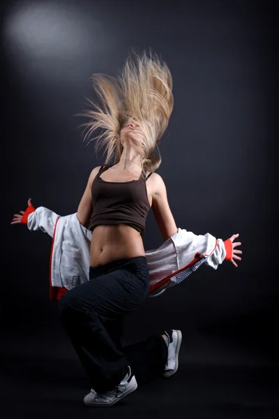 女人现代舞蹈家 — 图库照片