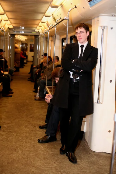 Людина в метро — стокове фото