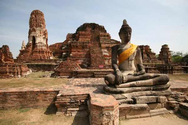 Denkmäler von Budda, Ruinen von Ayutthaya — Stockfoto