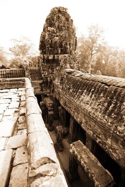 Świątynia Bajon w angkor thom, Kambodża — Zdjęcie stockowe