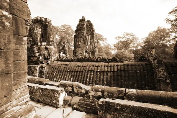 Bajon-templom Angkor thom, Kambodzsa — Stock Fotó