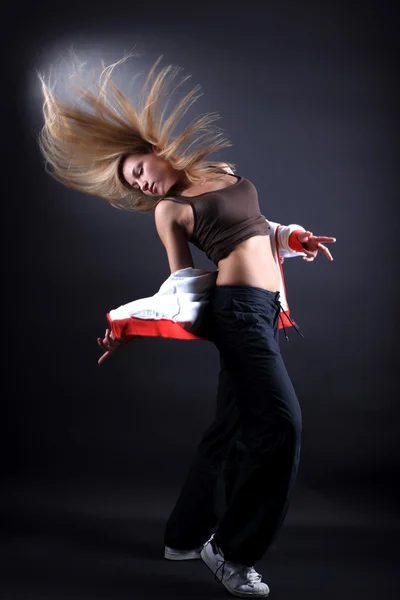 Kadın modern bale dansçısı — Stok fotoğraf