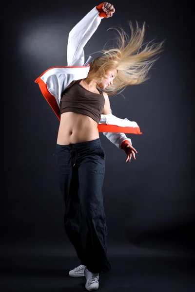 Kadın modern bale dansçısı — Stok fotoğraf