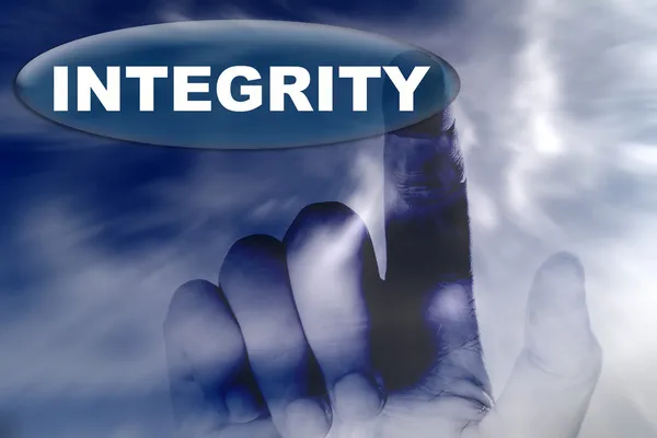 Ruka a tlačítko s slovo integrita — Stock fotografie
