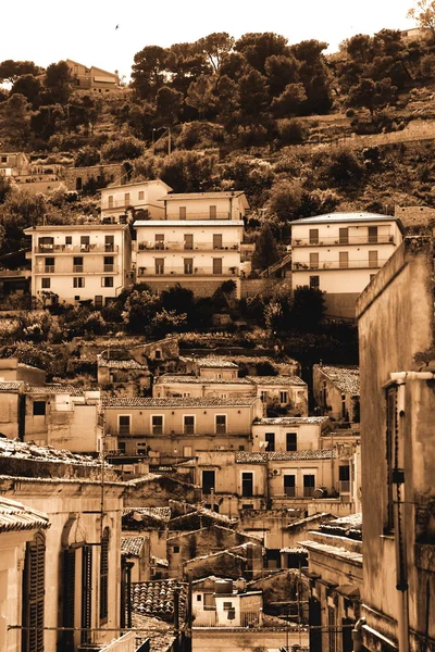 Altitalien, sizilien, ragusa stadt — Stockfoto
