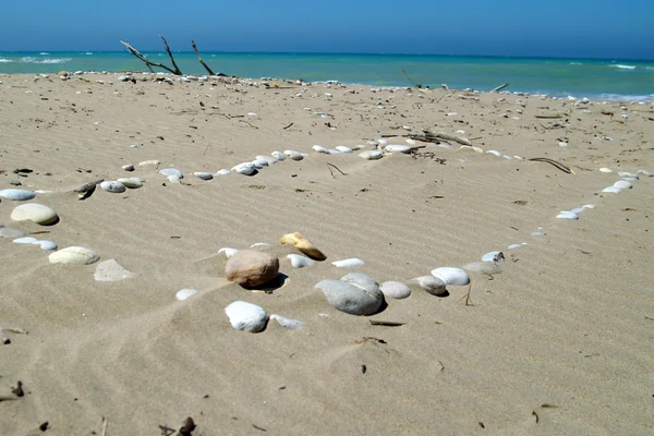 모래와 바다에서 돌 — 스톡 사진