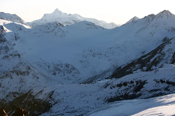 Schneebedeckt mt, kaukasusgebiet, elbrus — Stockfoto