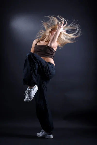 女人现代体育芭蕾舞演员 — 图库照片