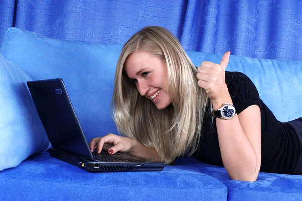 Woman working with PC — Stock Photo, Image
