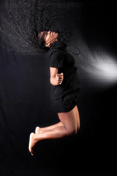 Afro-amerikai táncos ugrás — Stock Fotó