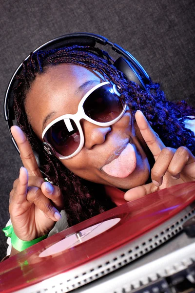 Divertido afro-americano DJ —  Fotos de Stock