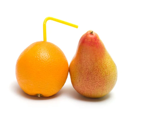 Αχλάδι και πορτοκάλι. — Φωτογραφία Αρχείου