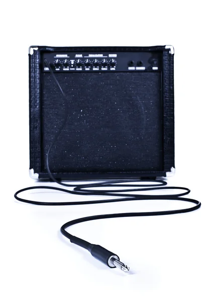 Aplifier gitara elektryczna z kablem — Zdjęcie stockowe