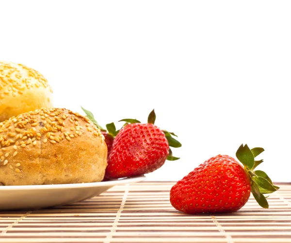 Ekmeği ve çilek — Stok fotoğraf