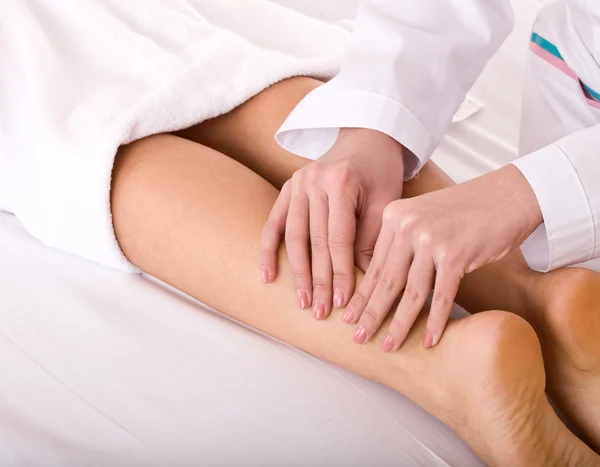 Massage av ben. spa resort. — Stockfoto