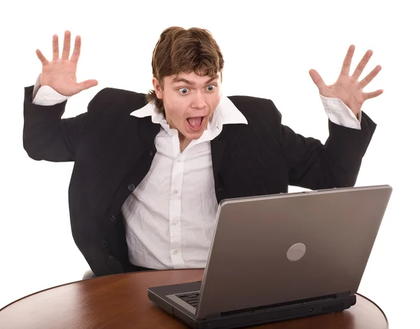 Homme d'affaires avec ordinateur portable au bureau . — Photo