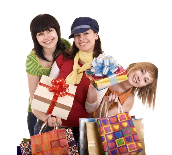Tre vackra flickvänner njuta av shopping. — Stockfoto