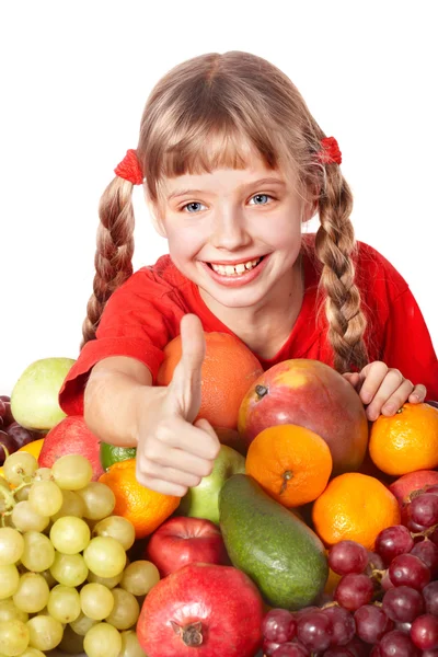Девочка с группой фруктов . — стоковое фото