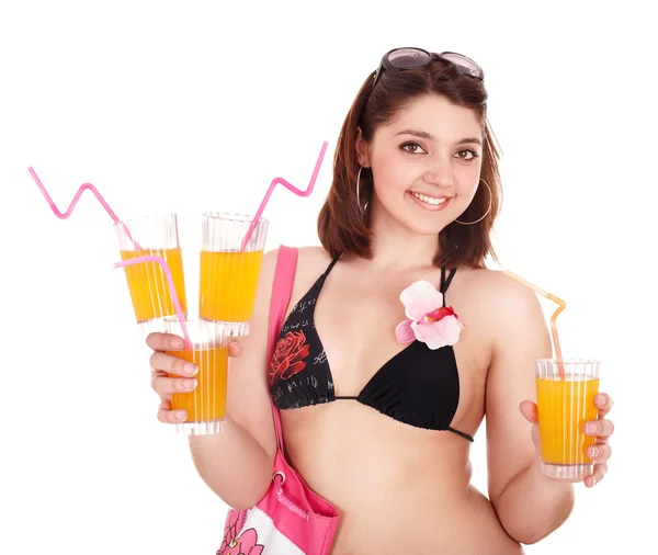 Mujer joven en bikini con cóctel . —  Fotos de Stock