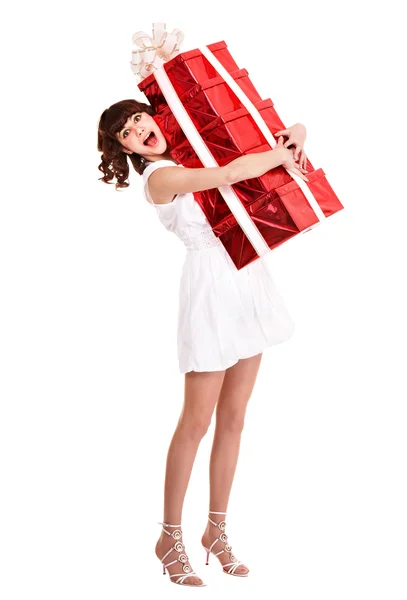 Ragazza prendendo pila di confezione regalo . — Foto Stock