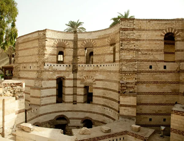 Antigua torre romana de Babilonia —  Fotos de Stock