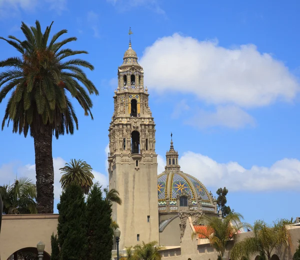 Kalifornien tornet från alcazar-trädgårdarna — Stockfoto