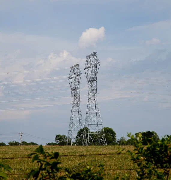 Pilones de electricidad —  Fotos de Stock