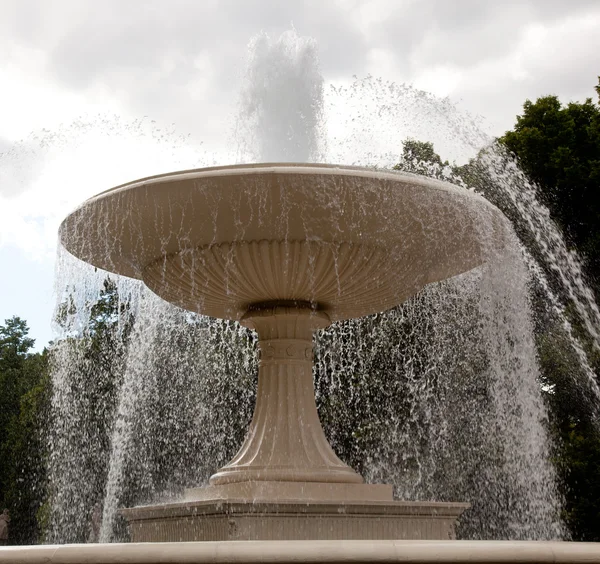 Fontana nei Giardini Sassoni — Foto Stock