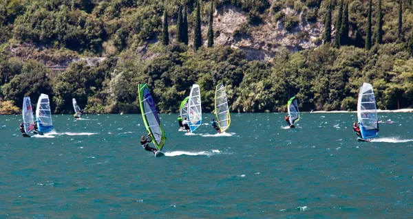 Windsurfing on Lake Garda — Stock Photo, Image