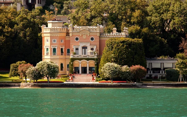 Garda Gölü Villa — Stok fotoğraf