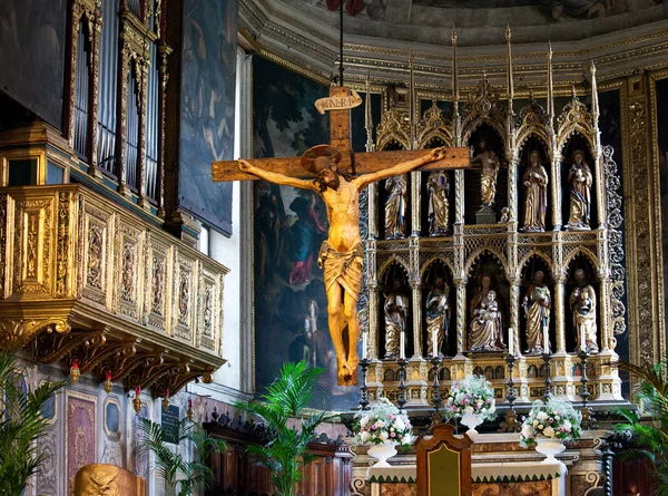 Altar in der Kathedrale von Salo — Stockfoto