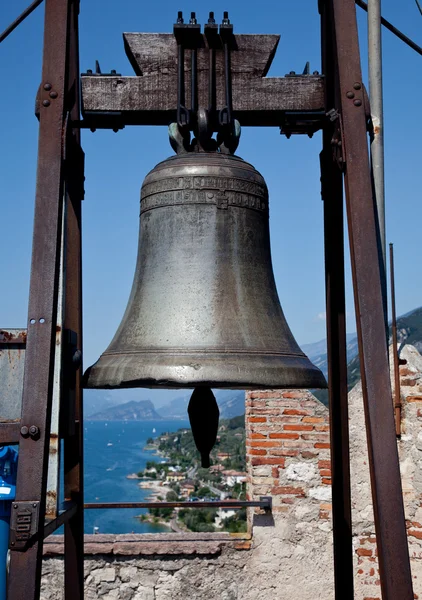 Warning bell on Malcesine — Stock Photo, Image
