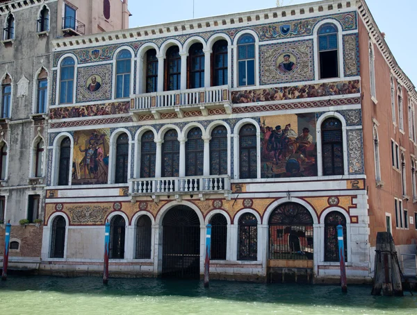 Antiguo edificio en Venecia — Foto de Stock