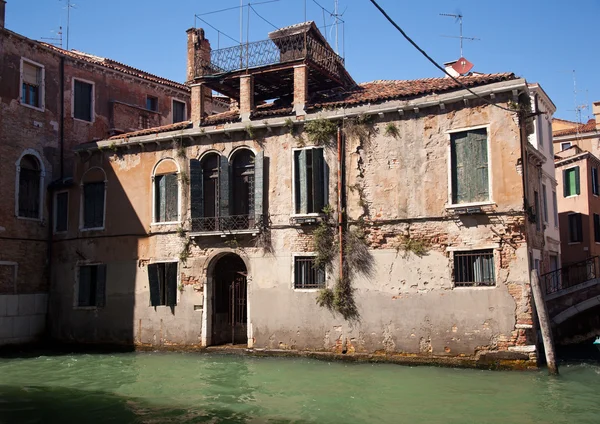 Stary budynek w Wenecji — Zdjęcie stockowe