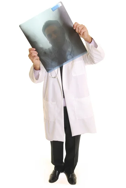 Orvos röntgennel — Stock Fotó