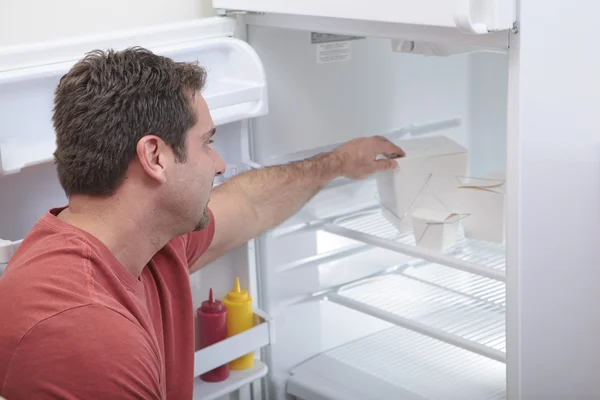 Холодильник холостяка — стоковое фото