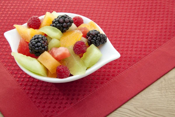 Fruta em uma tigela . — Fotografia de Stock
