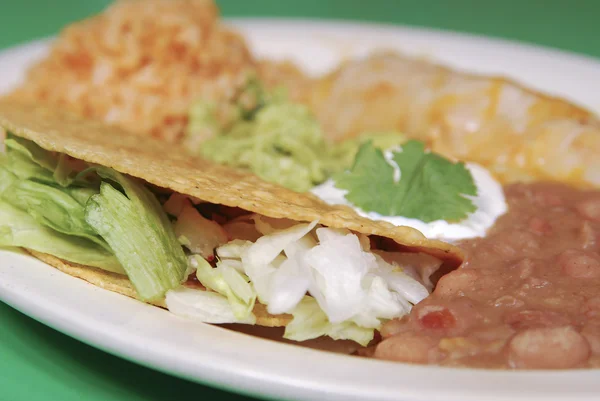 Tacos con frijoles refritos — Foto de Stock