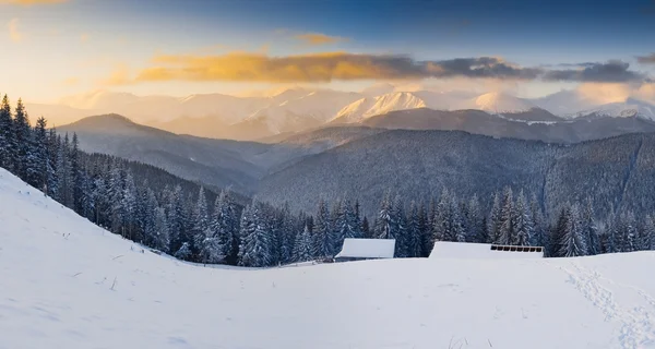 Morgon i bergen — Stockfoto
