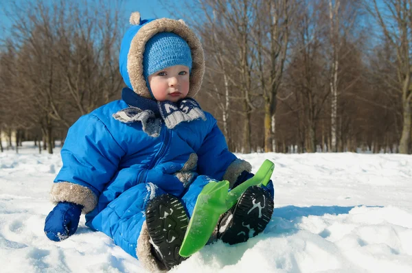 Tysta barn vinter utomhus — Stockfoto