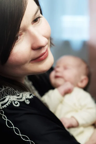 Μητέρα και νεογέννητο μωρό — Φωτογραφία Αρχείου