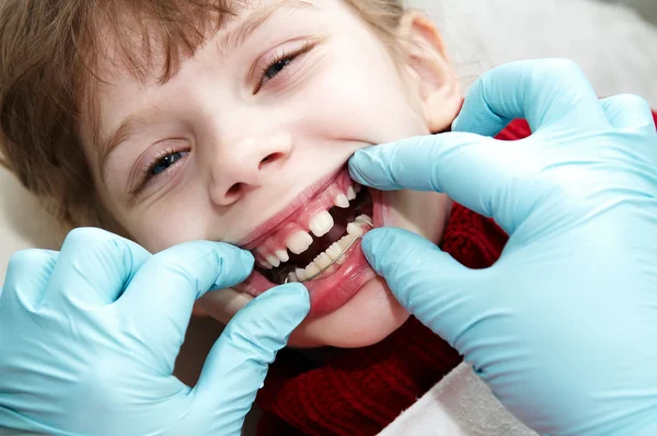 No dentista médico ortodôntico exame médico — Fotografia de Stock