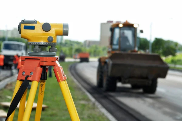 Nivel de equipo de topógrafo teodolito — Foto de Stock