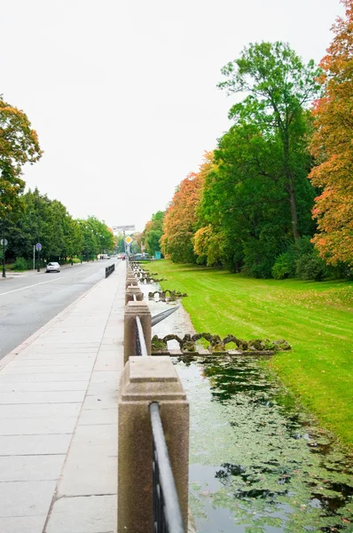 叶卡捷琳娜的公园在秋天在普希金的城市 — 图库照片