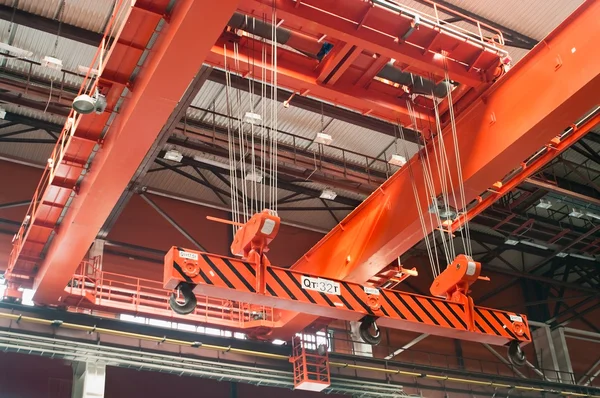 Large-tonnage industrial orange crane — Stock Photo, Image