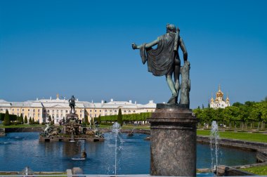 The Palaces, Fountains, and Gardens of Peterhof Grand Palace in Saint-Pete clipart