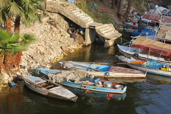 stock image Boats moored to the shore